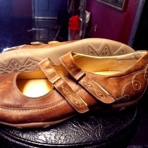 Durea shoes Leather Mary jane Style size 10